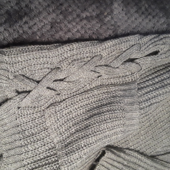 Gray Cardigan - Picture 4 of 8